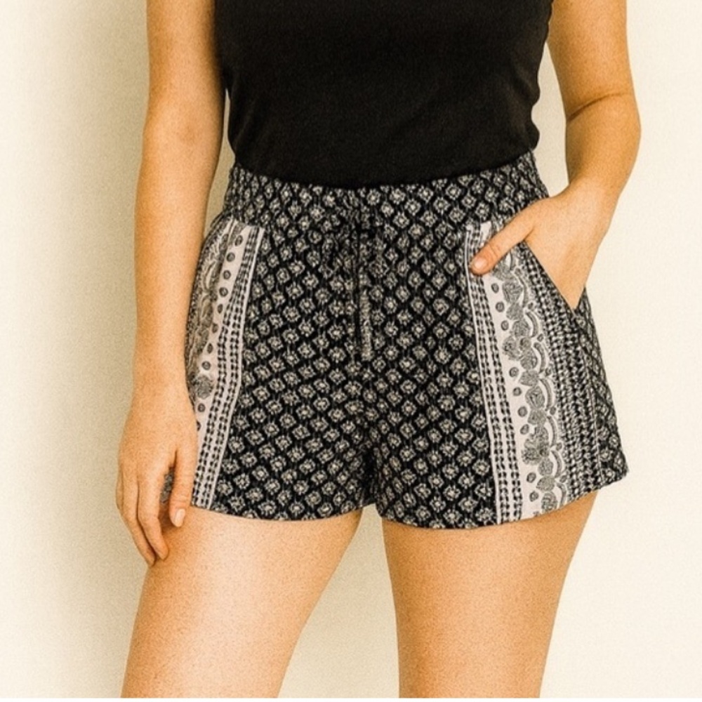 BeBop Black & White‎ Boho Printed Drawstring Shorts XS